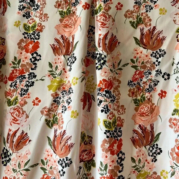 EQUIPMENT NWT Signature Essential Silk Button Front Shirt Blouse Floral Print S - Picture 8 of 8